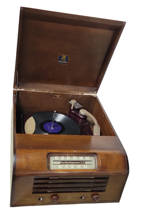 vintage Emerson Radio WOOD TABLE Radio, READ _
