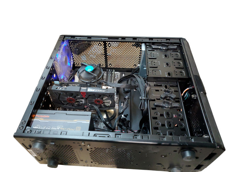 Desktop Custom Core I7-6700K CPU@4.00GHz -8GB RAM DDR4 - NO HDD