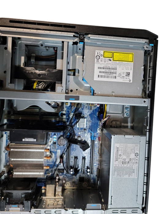 HP Z2 SFF G4 Workstation Xeon E - 2144G @ 3.60GHz 16GB DDR4 Ram θ\t θ