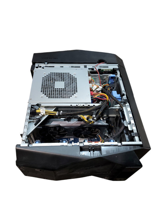 Dell Alienware Aurora R8  i7-9700K CPU@3.6GHz 16GB RAM EVGA GTX 790 4GB