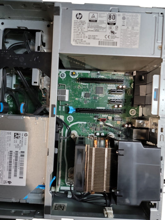 HP Z2 SFF G5 Workstation  Xeon W - 1250 @ 3.30GHz 16GB DDR4 Ram θ