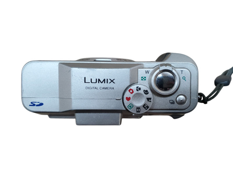 Panasonic DMC-LC33 3.2MP Digital Camera *READ*