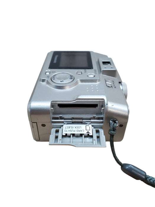 Panasonic DMC-LC33 3.2MP Digital Camera *READ*
