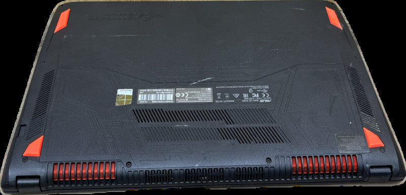 Asus  ROG STRIX GL502V i7-6700HQ GTX1070 8GB GPU 16GB 256SSD Faulty Battery