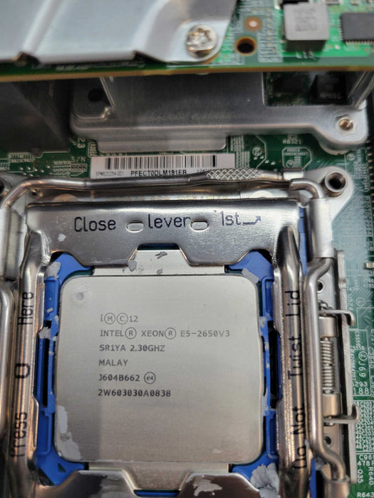 HP ProLiant 460 Gen9 - 2x Xeon E5-2650 v3 NO RAM NO HDD Q%