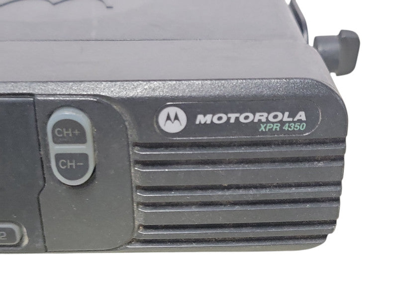 MOTOROLA XPR4350 UHF AAM27QNC9LAIAN -25W UHF/ 403-470 MHz w/ MIC, READ _