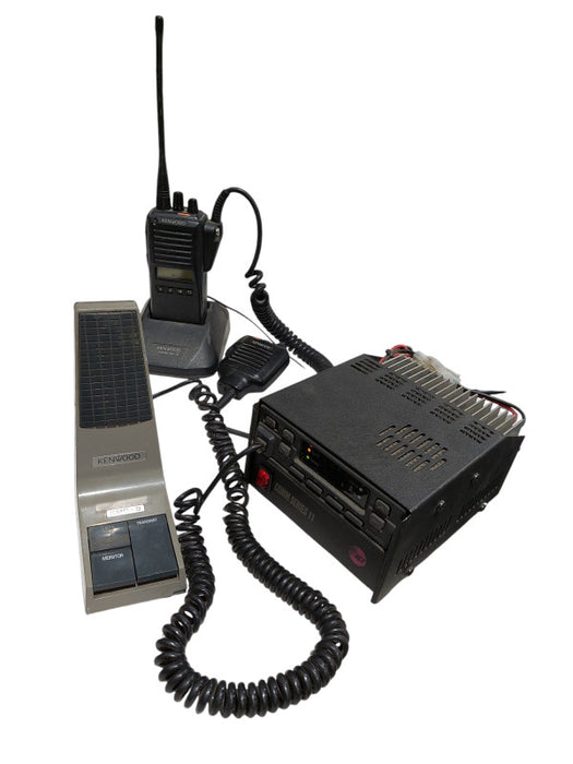 Kenwood Comm Series 2 Base Station & Kenwood KSC-15 Handheld Radio/ Charger =