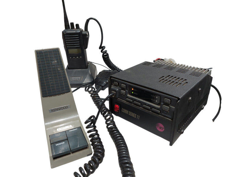 Kenwood Comm Series 2 Base Station & Kenwood KSC-15 Handheld Radio/ Charger =