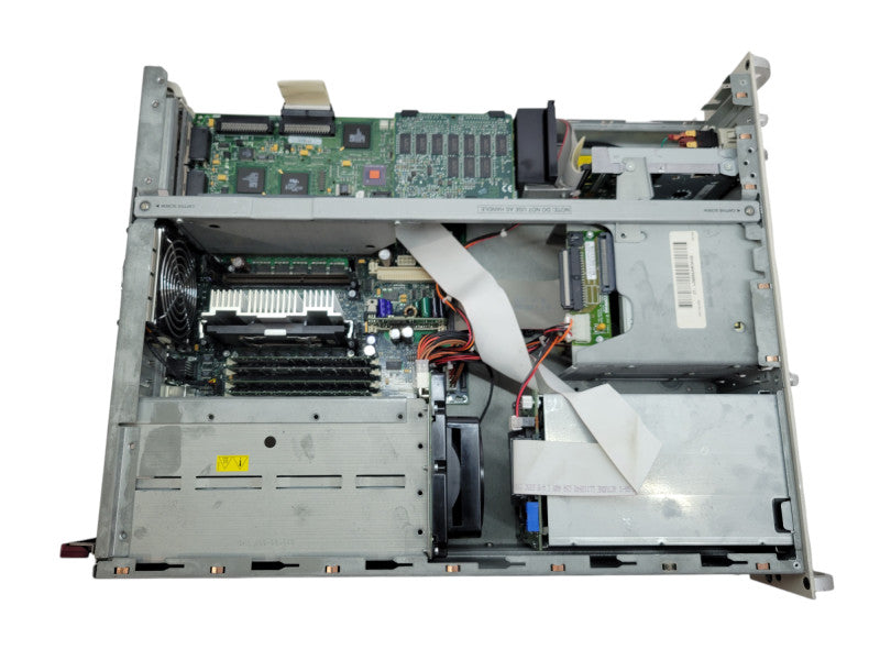 COMPAQ PROLIANT 1850R - Pentium III 550MHz 512MB RAM Smart 4200 225W PSU %