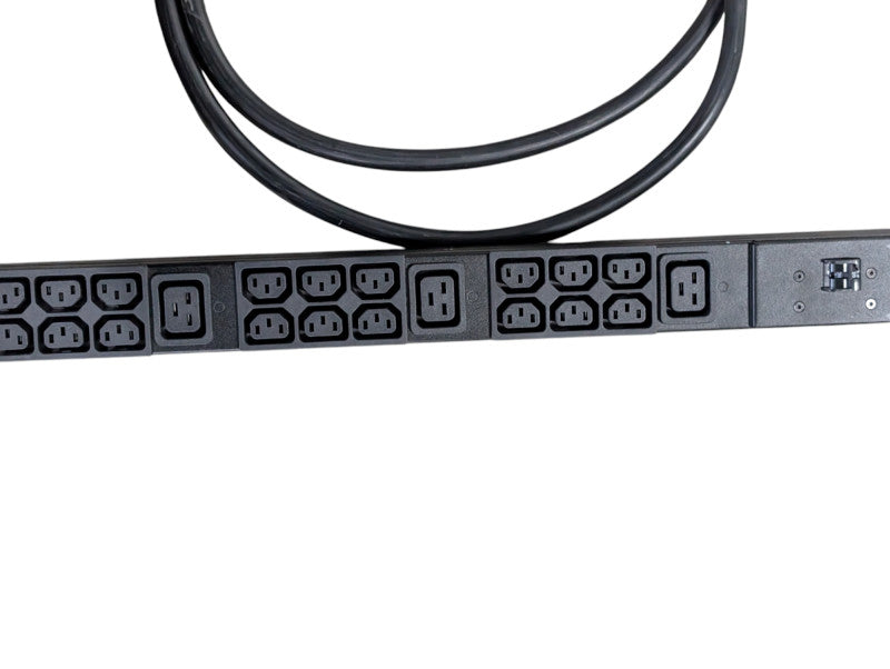 APC AP8841 MeteredServer Rack PDU READ  -