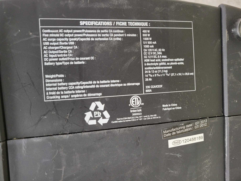 Motomaster Eliminator 600W Power pack with inverter, READ _
