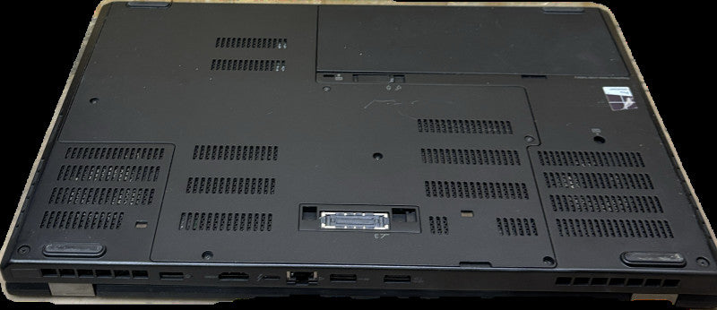 Lenovo ThinkPad P50 i7-6700HQ@2.6GHz QUADRO M1000M 2GB GPU 16GB RAM 256SSD