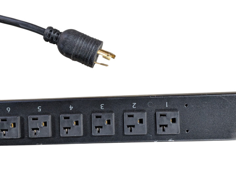 APC AP7830 Digital Metered Rack PDU Q-