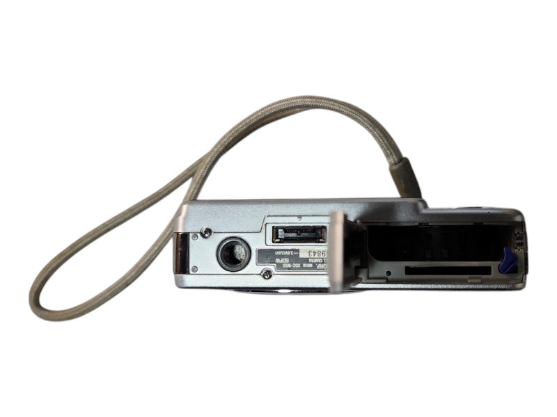 Sony DSC-W55 7.2MP CCD Vintage Digital Camera, No Battery, READ