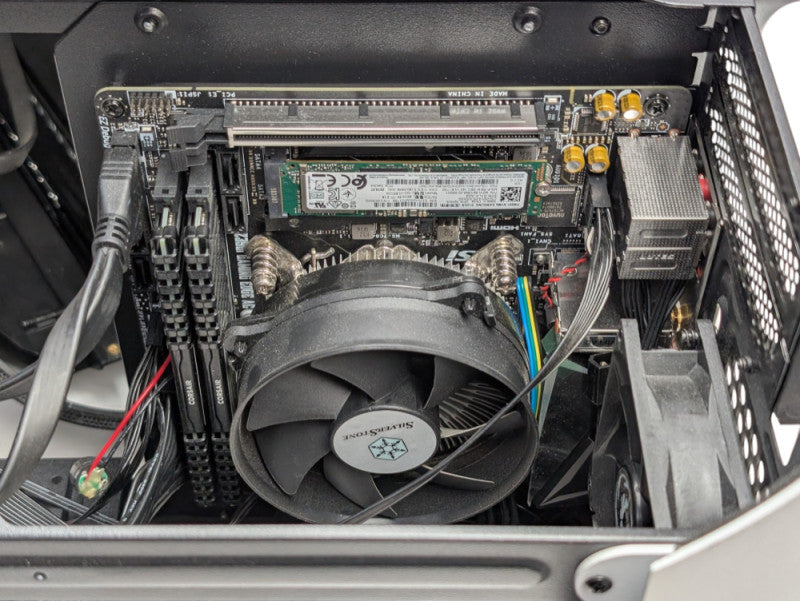 Custom PC BitFenix Portal Mini-ITX MSI MPG Z390I Gaming EDGE AC -