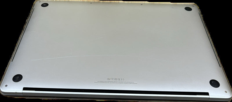 Apple MacBook Pro 15" 2017 i7-7700HQ Radeon Pro 555 16GB RAM 256SSD READ!