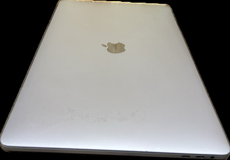 Apple MacBook Pro 15" 2017 i7-7700HQ Radeon Pro 555 16GB RAM 256SSD READ!