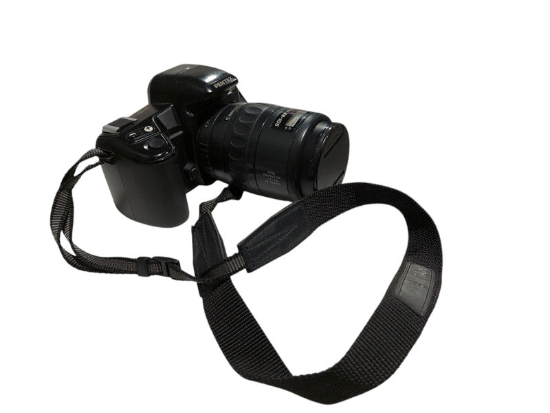Pentax PZ10 35mm Camera with Pentax 28-105 with Battery Made in Japan =