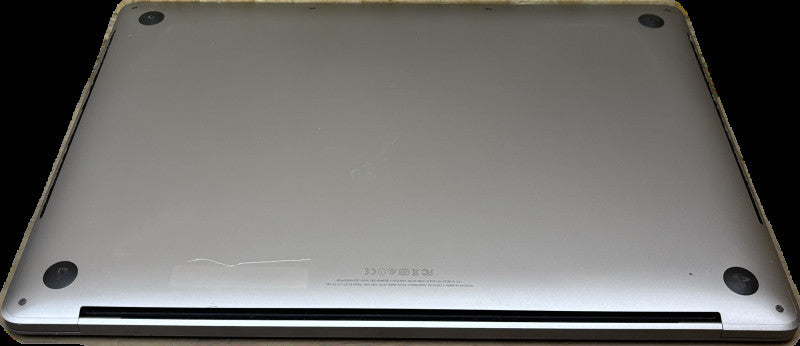 Apple MacBook Pro 15" 2017 i7-7820HQ Radeon Pro 560 16GB RAM  512SSD READ!