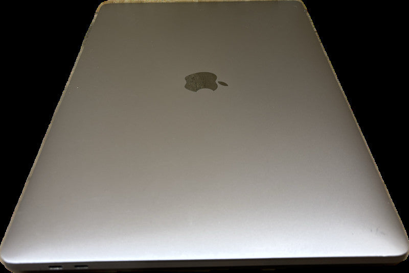 Apple MacBook Pro 15" 2017 i7-7820HQ Radeon Pro 560 16GB RAM  512SSD READ!
