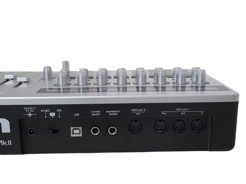 Novation ZeRO SL MkII Hardware MIDI Performance Controller, READ _