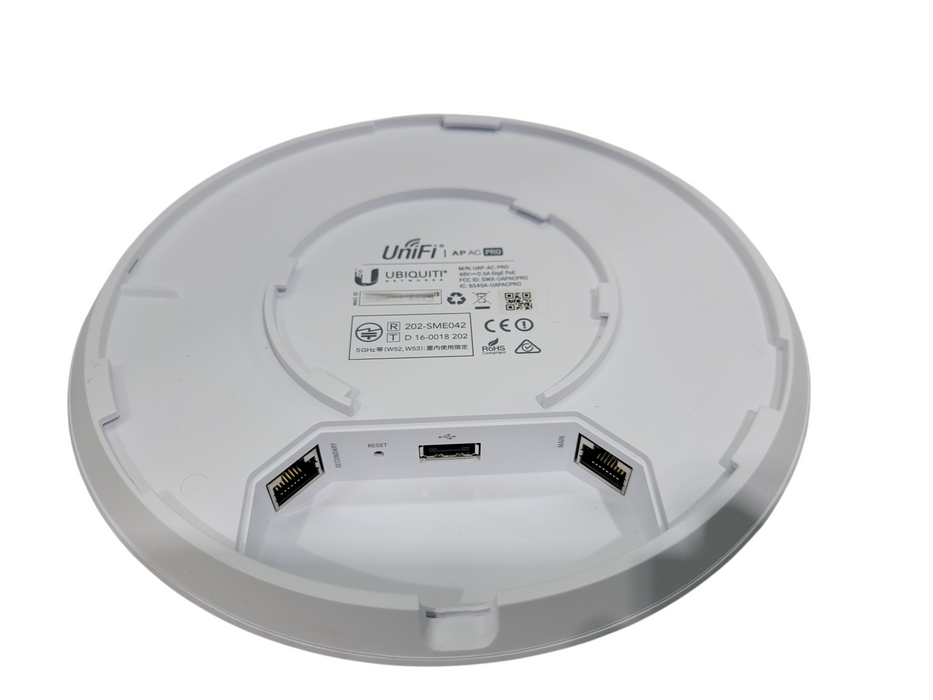 Ubiquiti UniFi UAP-AC-PRO 802.11ac Dual-Band Wireless AP + Mount Brackets