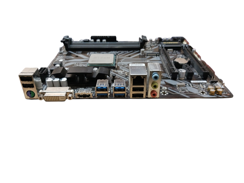 Gigabyte B450M DS3H Motherboard & AMD Ryzen 5 PRO 2400GE CPU Combo