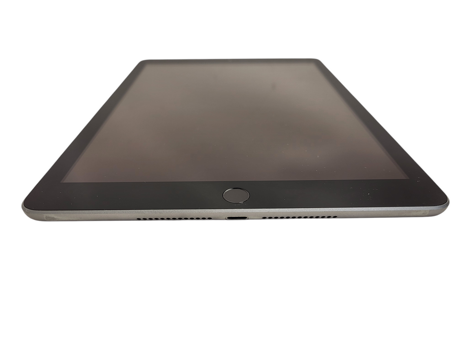 Apple iPad 5th Gen - 32GB - Space Gray [A1822] Q$