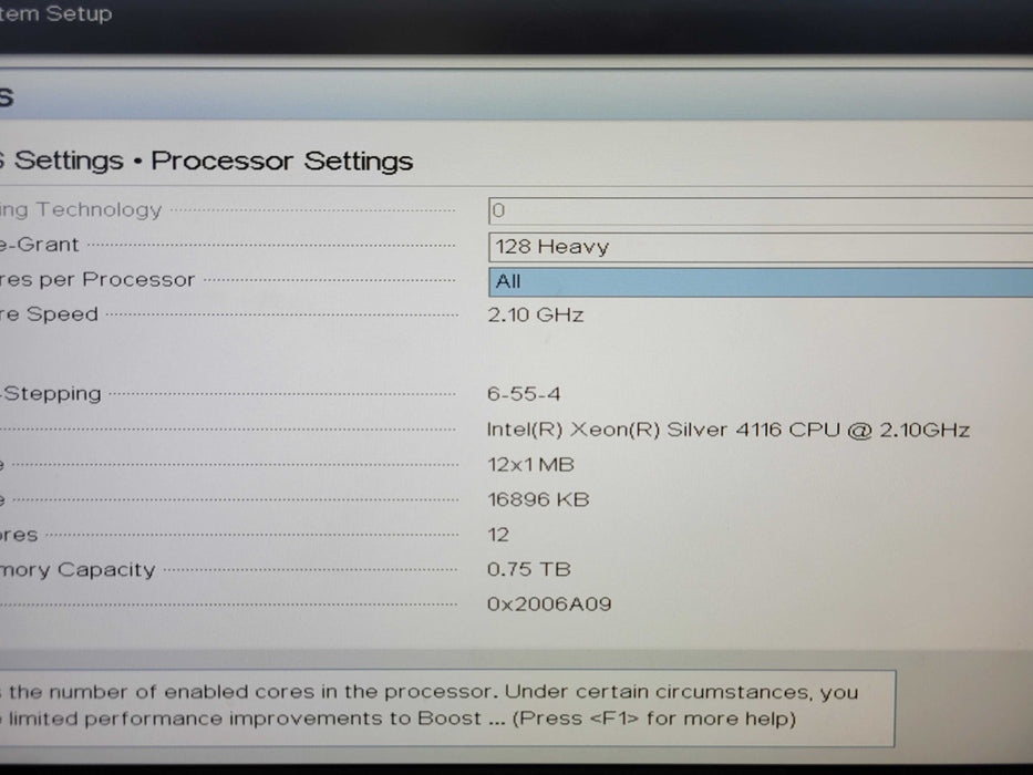 Dell VxRail E560F 1x Xeon Silver 4116 2.1GHz, 96GB DDR4, 2x PSU, HBA330 Min _