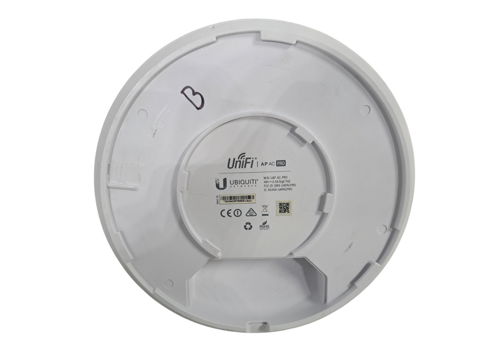Ubiquiti Networks UAP-AC-PRO 1300Mbps Wireless Access Point )