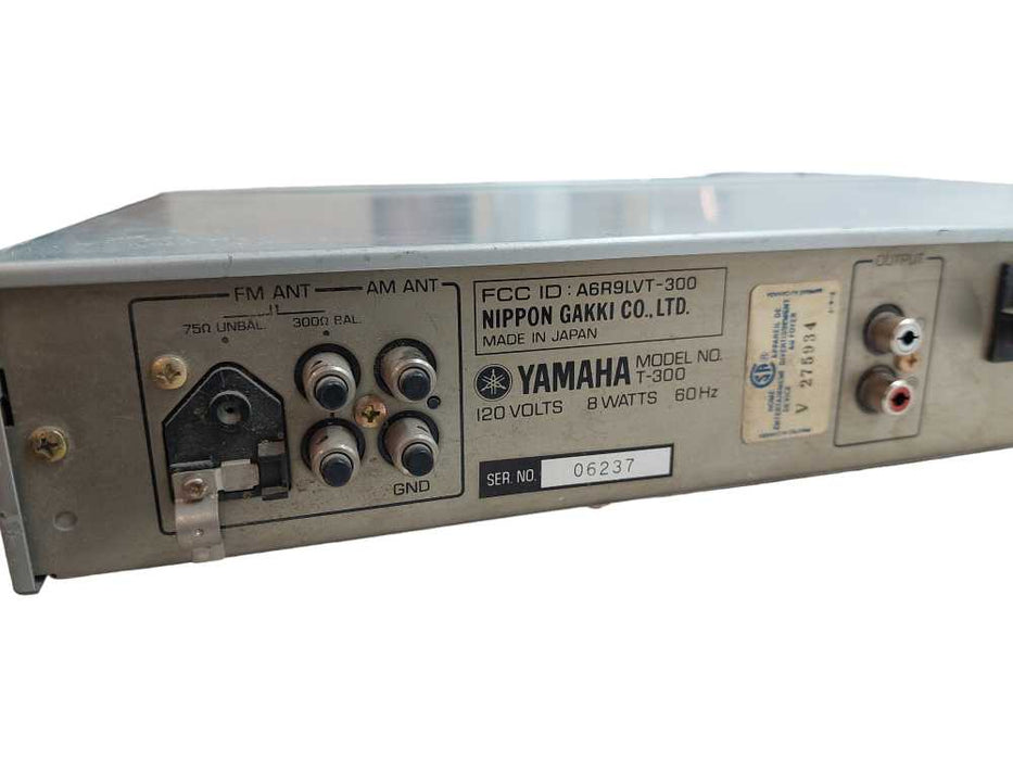 Yamaha Natural Sound AM/FM Stereo Tuner Model: T-300 =