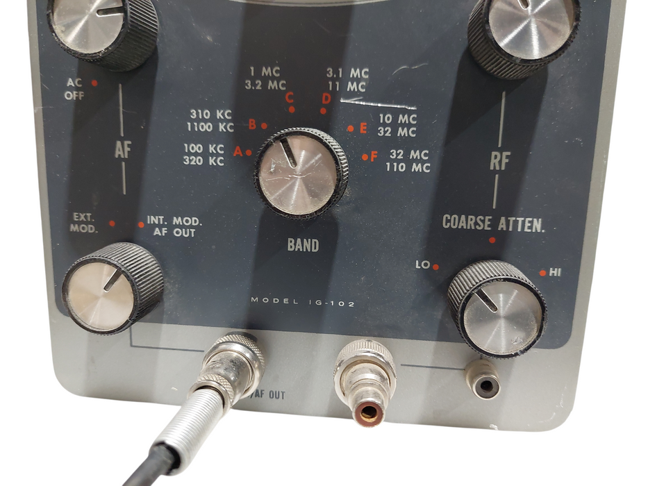 R F Signal Generator HeathKit Model: IG-I02  =