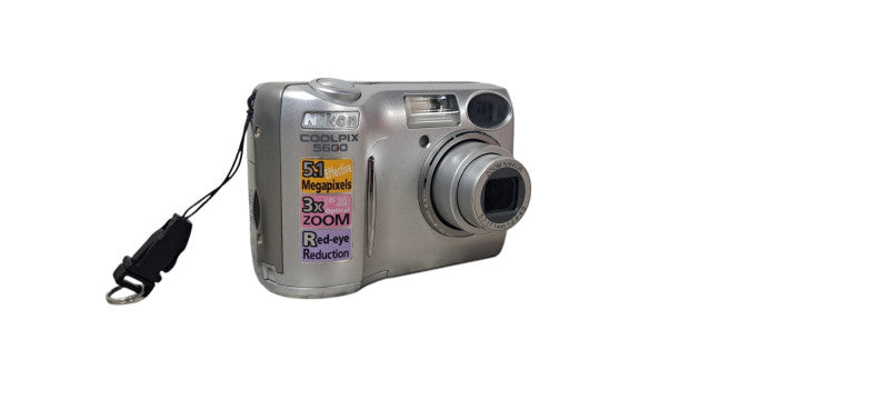 Nikon Digital Camera Coolpix 5600 5.1MP