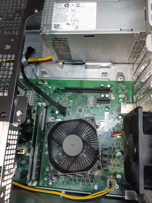 HP Pavilion Desktop TP01 AMD Ryzen 3 5300G 4.00 GHz 16GB DDR4 NO HDD