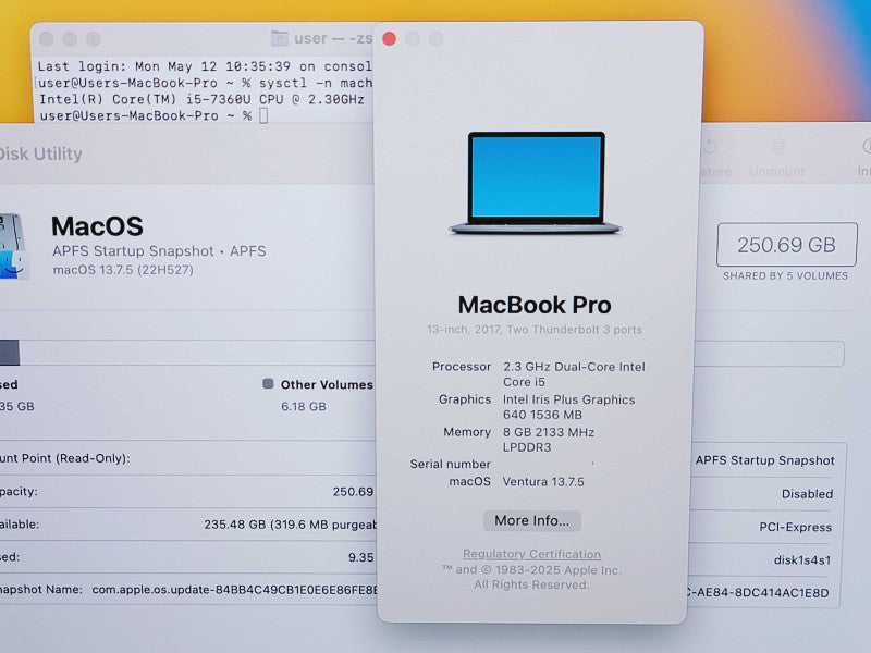 Apple Macbook Pro 2017 13" 2-Core i5-7360U @ 2.3GHz 8GB DDR3 250GB SSD (