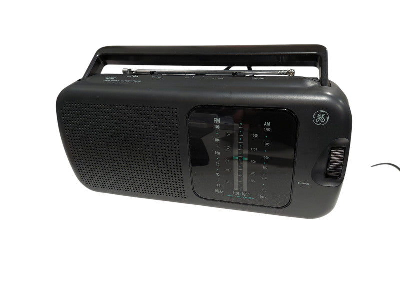 GE AM/FM Portable Radio in box =
