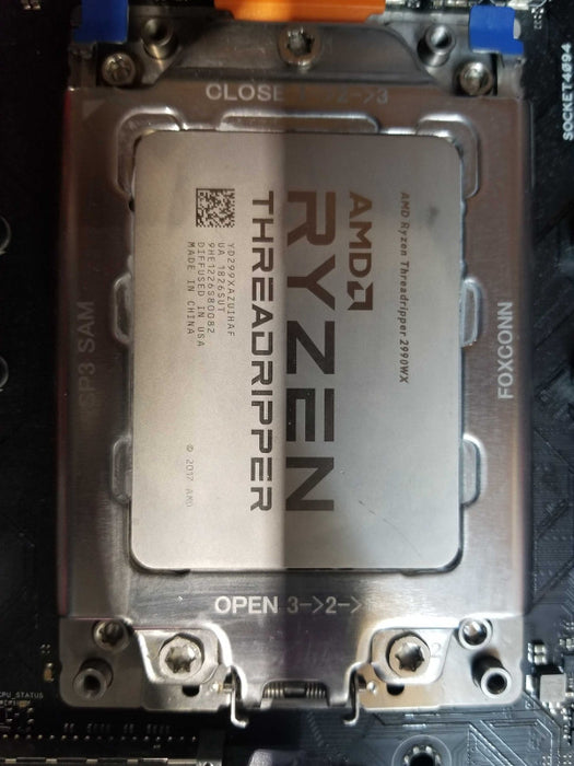Motherbord ROG ZENITH EXTREME with AMD Threadripper 2990WX 32-core