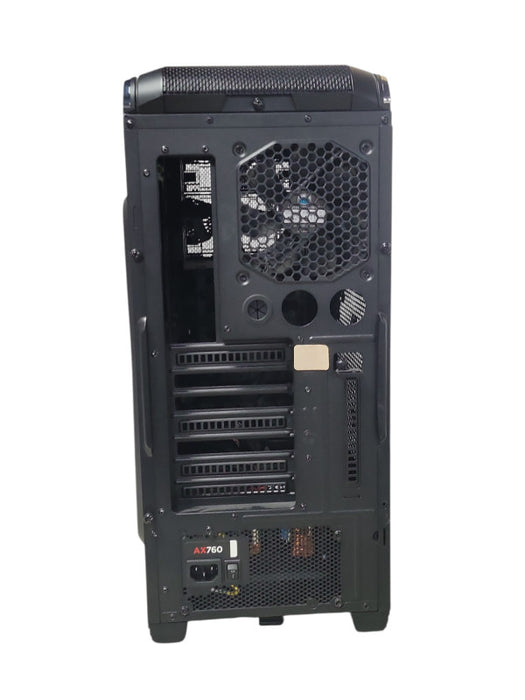 Cooler Master computer case with 760W Power supply and 3x HDD Caddies Q_