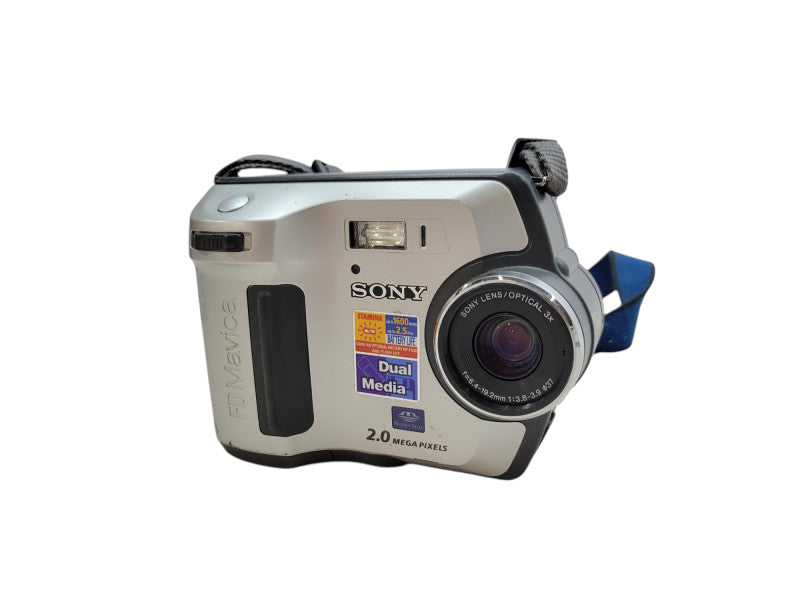 SONY MVC-FD2000 Floppy Disk 2.0 MegaPixel Digital Camera (WORKING) %