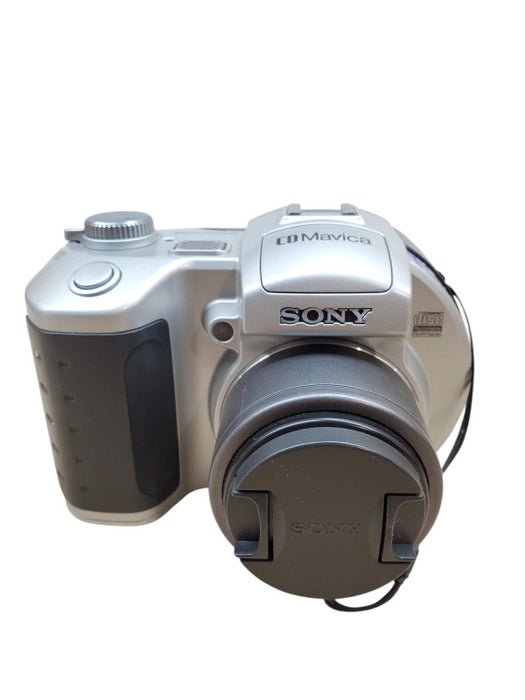 Sony MVC-CD250 2.0MP Digital Still Camera + Battery/Charger/Case
