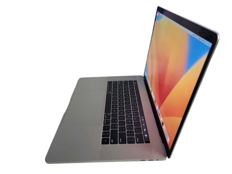 Apple Macbook Pro 2017 15" 4-Core i7-7700HQ @ 2.8GHz 16GB DDR3 250GB SSD (