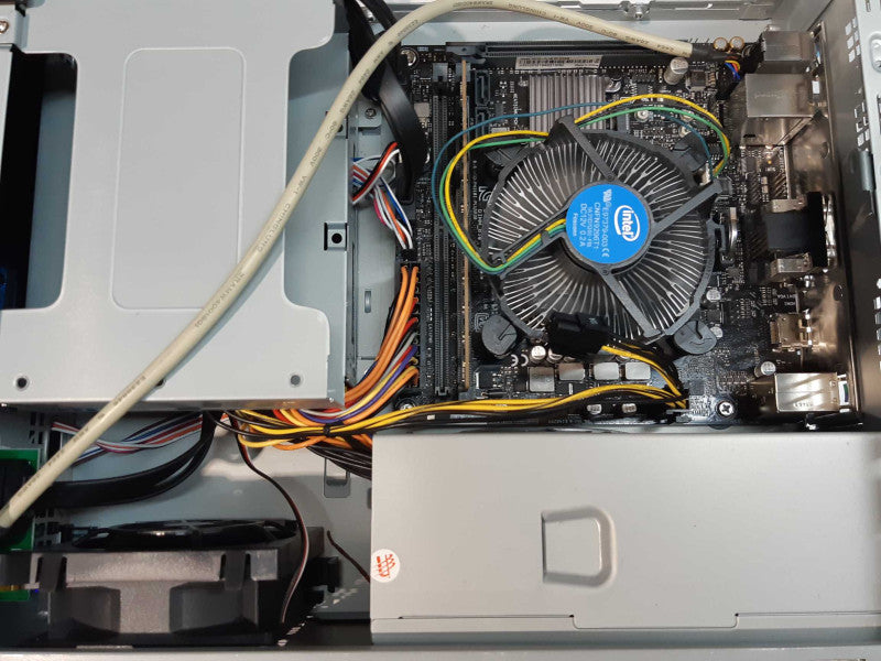 Custom SFF i3-9100 3.60 GHz 8GB DDR4 NO HDD
