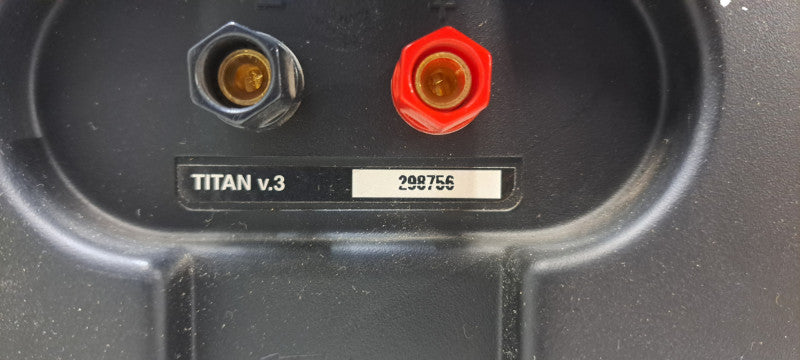 Paradigm 3.0 Speaker System: 1x CC-170 V.3 & 2x Titan V.3