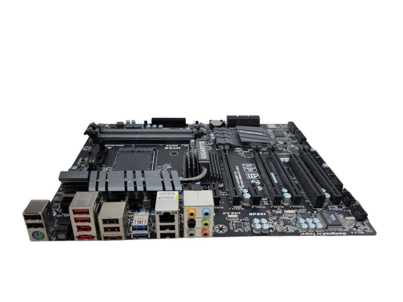 GIGABYTE GA-990FXA-UD3 AM3+ ATX Motherboard %
