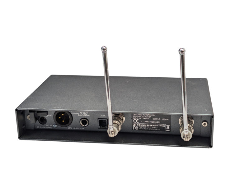SENNHEISER True Diversity Wireless Receiver and Microphone ew100 G2  -