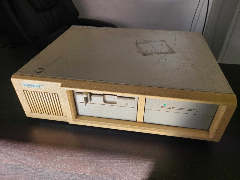 Tandon TM6005 vintage computer system, READ _