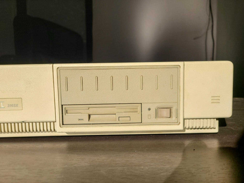 Dell 316SX Vintage computer with RAM, and CPU, READ _