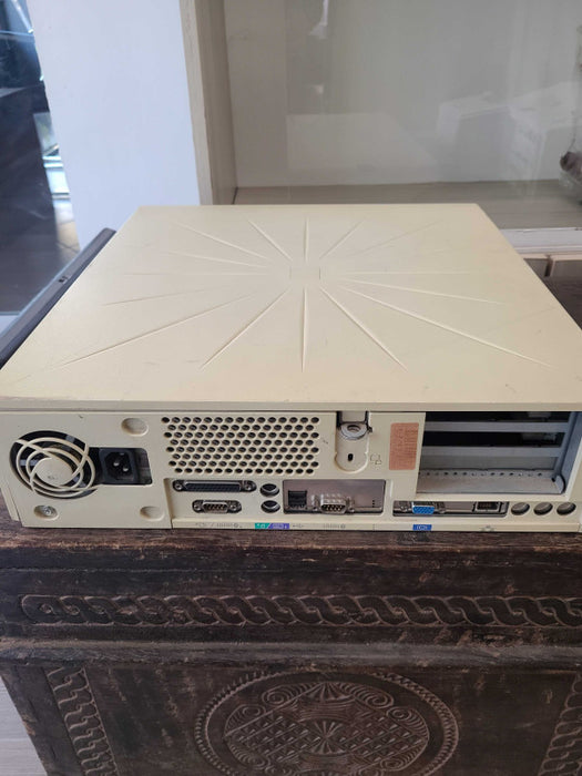 Dell Optiplex GX110 Pentium III 667Mhz 64MB RAM 20GB HDD, READ _
