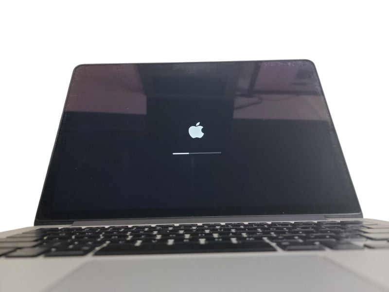 Apple Macbook Pro Retina 2015 13" 2-Core i5-5257U @ 2.7GHz 8GB DDR3 500GB SSD (