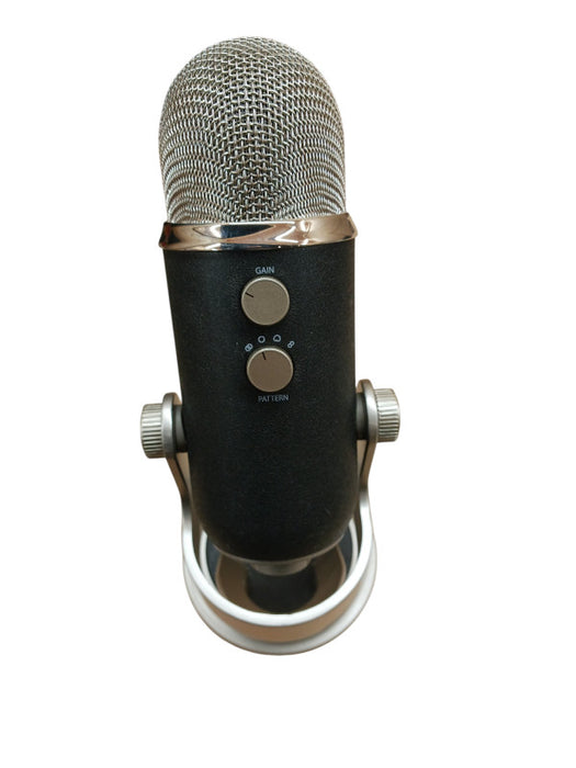 Blue Yeti Professional Multi-Pattern USB Condenser Microphone